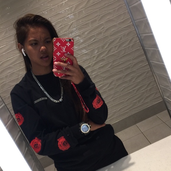 Meet your Posher, Rayshell - Picture 1 of 1